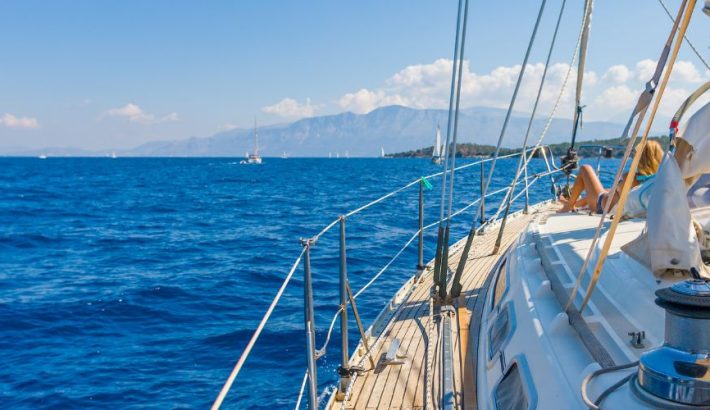 8 Essential Tips for First-Time Yacht Renters
